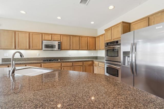 60375 Living Stone Drive, La Quinta CA: https://media.crmls.org/mediaz/8bdb27af-9566-410f-9968-6d9ff423468e.jpg