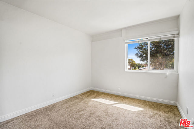 416 Bolero Way, Newport Beach CA: https://media.crmls.org/mediaz/8bdb82e8-8546-4f58-8014-d4ff3b14f2a4.jpg