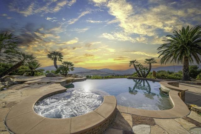 Image 31 of 75 For 14949 Presilla Dr