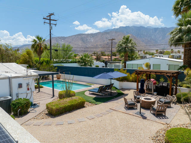 2845 E Wyman Drive, Palm Springs CA: https://media.crmls.org/mediaz/8bdbb945-5cee-42d3-b72f-b62c2a4dbb9e.jpg