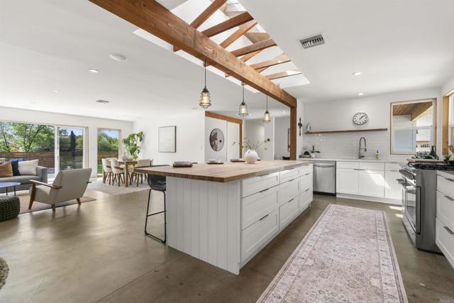 Detail Gallery Image 32 of 64 For 3235 Donna Dr, Carlsbad,  CA 92008 - 4 Beds | 2 Baths