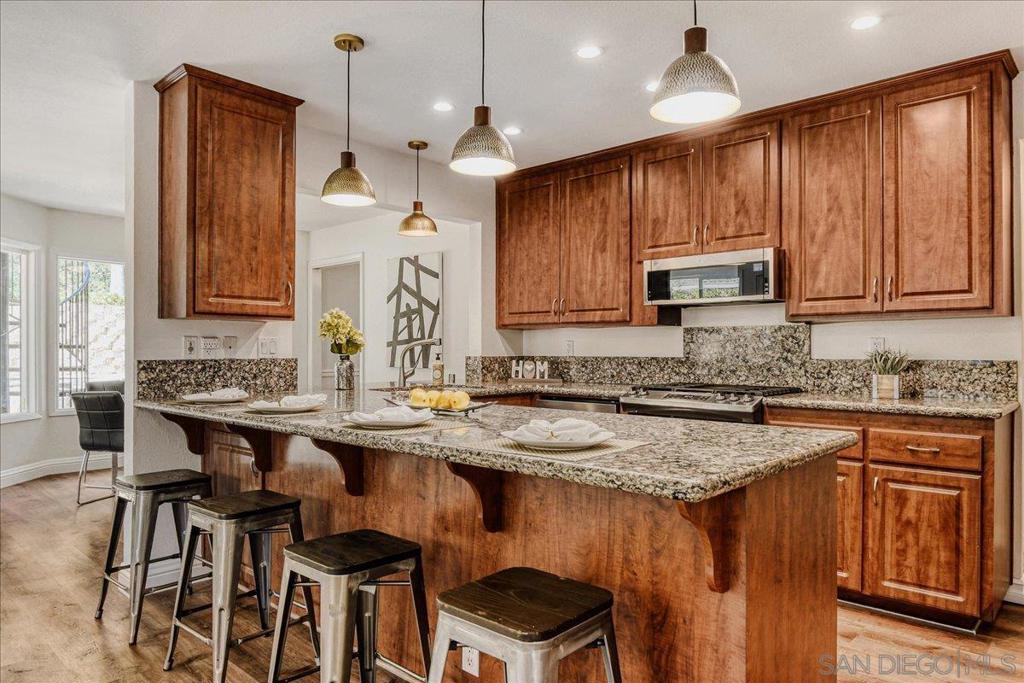 2552 Arnott Street - photo 2