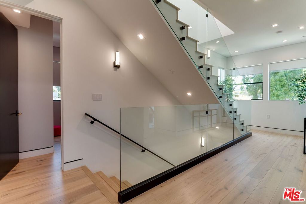 MLS #25621113 image #20