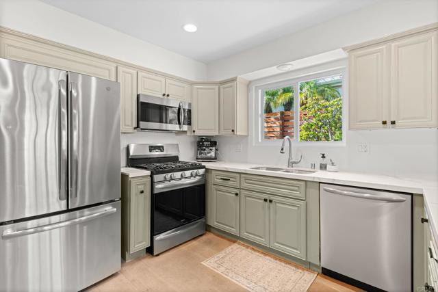 Detail Gallery Image 10 of 34 For 234 Delphinium St, Encinitas,  CA 92024 - 2 Beds | 2 Baths