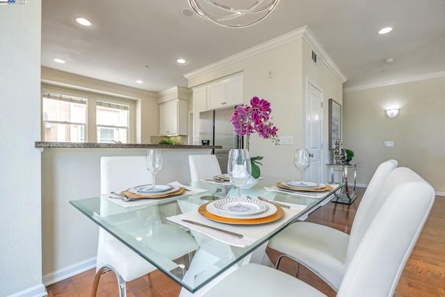 4432 Hyde Cmn, Fremont CA: https://media.crmls.org/mediaz/8bde634a-abca-44c9-a574-d9b10d27d052.jpg