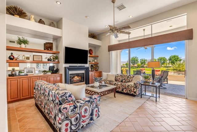 280 Tomahawk Drive, Palm Desert, CA 92211