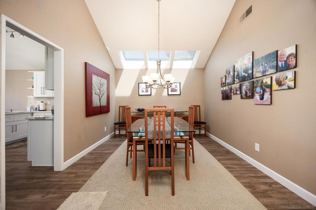 MLS #250032992SD img 9