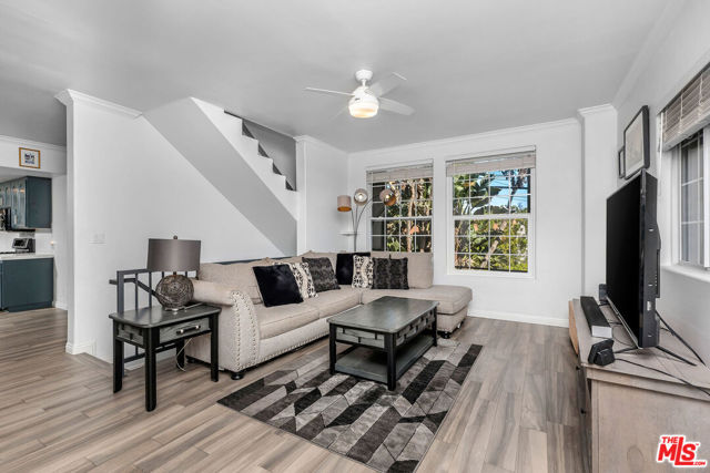 10923 LANDALE Street, 4 photo 3