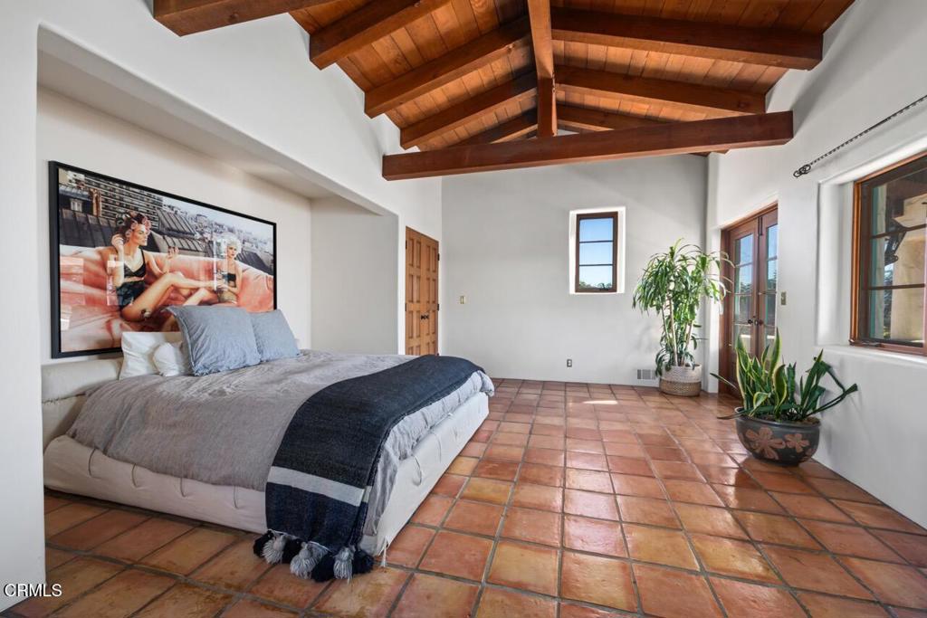 MLS #V1-33911 image #23