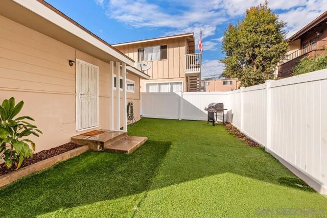 1816 Diamond, San Diego CA: https://media.crmls.org/mediaz/8bdff61b-08fb-4c13-a757-2332481c878e.jpg