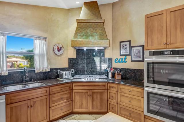 810 Altura Place, Del Rey Oaks CA: https://media.crmls.org/mediaz/8be06004-ca6e-404b-aad8-a61b6e47fc7a.jpg