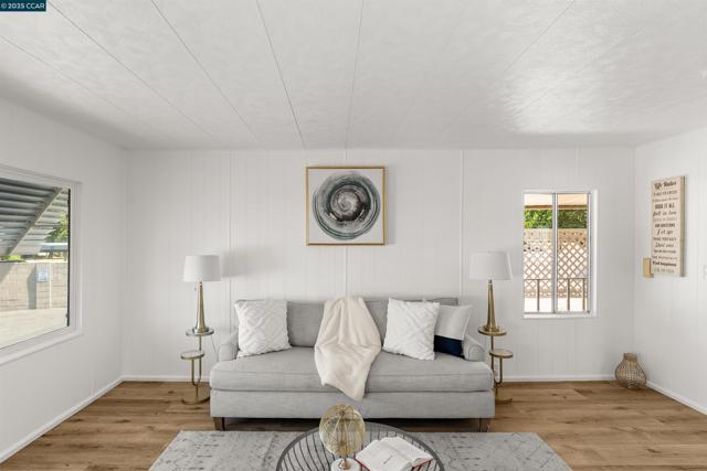 3301 Buchanan Road, Antioch CA: https://media.crmls.org/mediaz/8be0bcd5-38cb-4d71-8cc7-cd30b312f8f8.jpg