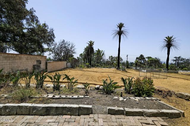 677 E Palm Street, Altadena CA: https://media.crmls.org/mediaz/8be13ea6-8c2a-4525-bcca-4aa1a66d9fde.jpg
