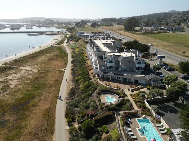 4100 Cabrillo Highway, Half Moon Bay CA: https://media.crmls.org/mediaz/8be3402f-cde0-46de-b0de-31ef97c6039b.jpg