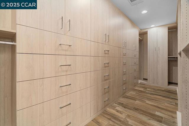 221 El Sobrante Dr, Danville CA: https://media.crmls.org/mediaz/8be3572d-3b22-4cff-8616-0582da3a758f.jpg
