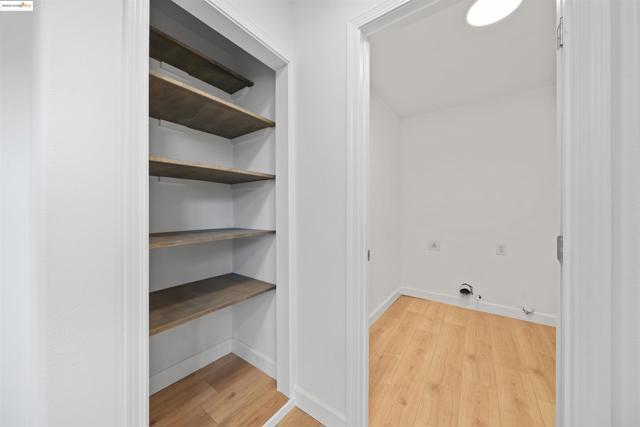 4040 Ellis Rd, Martinez CA: https://media.crmls.org/mediaz/8be421b5-f4df-4de9-a3d7-edd549741316.jpg