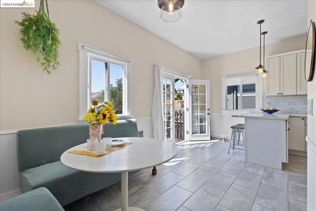 Image 17 of 54 For 5205 Cole St
