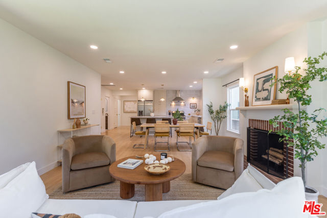 504 N Campbell Avenue, Alhambra CA: https://media.crmls.org/mediaz/8be49960-c46f-46aa-adf7-f05518047657.jpg