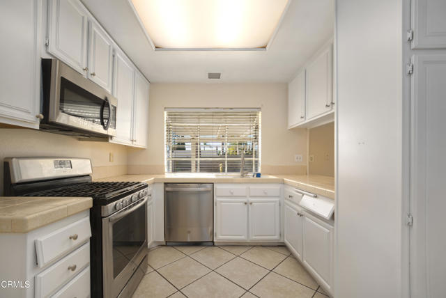 Detail Gallery Image 6 of 19 For 1821 Old Ranch Rd, Camarillo,  CA 93012 - 3 Beds | 2 Baths