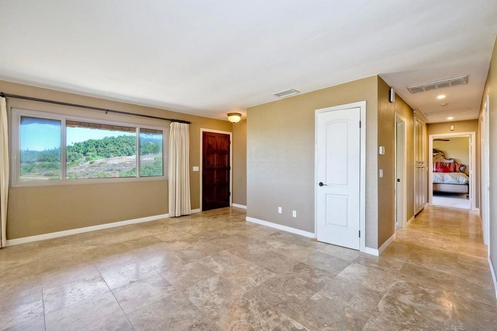 MLS #250034774SD image #15