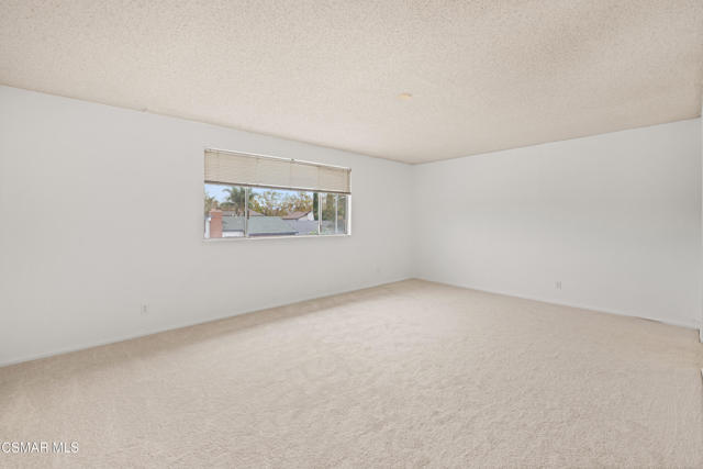 2385 N Justin Avenue, Simi Valley CA: https://media.crmls.org/mediaz/8be5c39b-ad40-463d-9411-0bbcda87c685.jpg