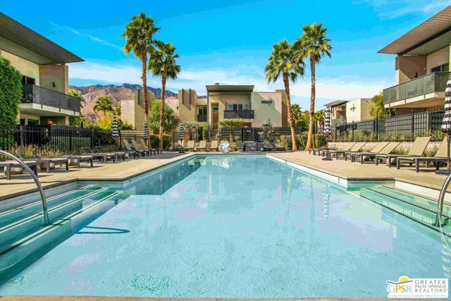 173 The riv, Palm Springs CA: https://media.crmls.org/mediaz/8be6d9f6-d601-4f64-a249-4b3301e06c41.jpg