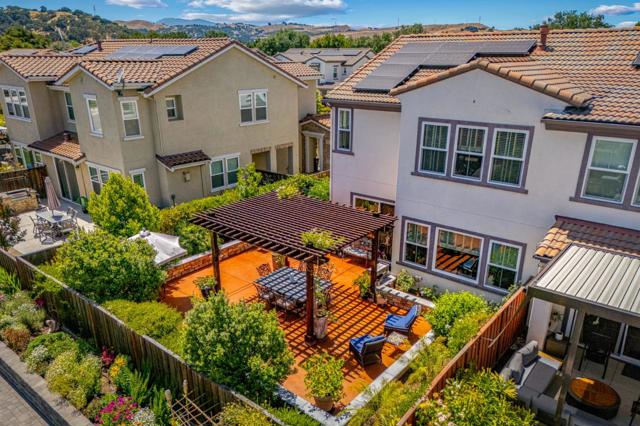 250 Calle Del Rey, Morgan Hill CA: https://media.crmls.org/mediaz/8be9230e-0d23-4ae6-84e7-736df5b8618e.jpg
