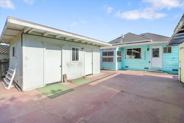 226 Harvest Street, Salinas CA: https://media.crmls.org/mediaz/8bea40c4-777b-44aa-9181-ab240fbbecd9.jpg