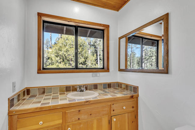 53340 Idyllbrook Drive, Idyllwild CA: https://media.crmls.org/mediaz/8beacd1f-6583-4543-bba4-6e69befe87fa.jpg