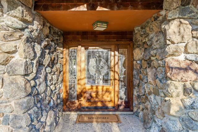 6915 Redwood Retreat Road, Gilroy CA: https://media.crmls.org/mediaz/8beb4406-46a3-4d86-84ad-54ed08a245c4.jpg