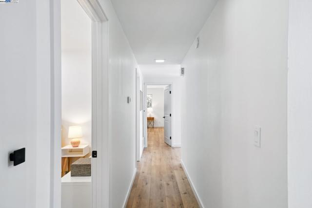 35 San Joaquin Pl, Novato CA: https://media.crmls.org/mediaz/8beb5c47-1390-4550-a24e-6e54711f7e97.jpg