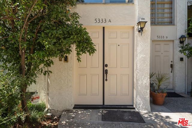 5333 Coldwater Canyon Avenue, A photo 3