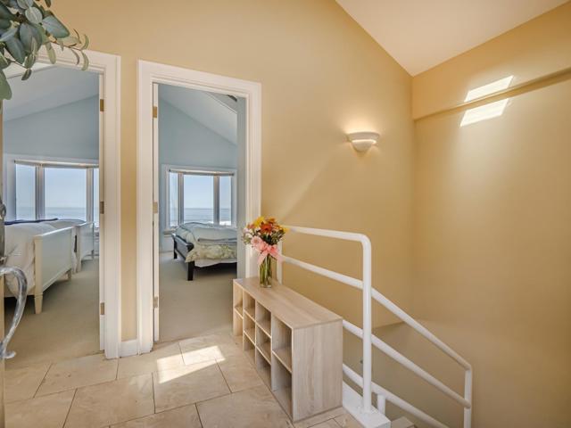 372 Oceanview Drive, La Selva Beach CA: https://media.crmls.org/mediaz/8bec0407-f2b6-45da-97ef-81dc00bab6d8.jpg
