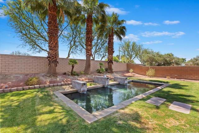 42330 Bridges Court, Indio CA: https://media.crmls.org/mediaz/8bed09c2-eb6a-4c10-ae54-6381d368b2fc.jpg