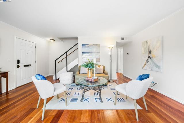 1550 Calle Enrique, Pleasanton CA: https://media.crmls.org/mediaz/8bed3000-2e77-4eb6-8d73-a1d9360391f6.jpg