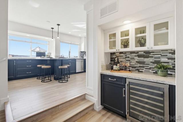 12835 Via Caballo Rojo, San Diego CA: https://media.crmls.org/mediaz/8bed6b09-30d3-47ba-8fb9-174fb38b5113.jpg