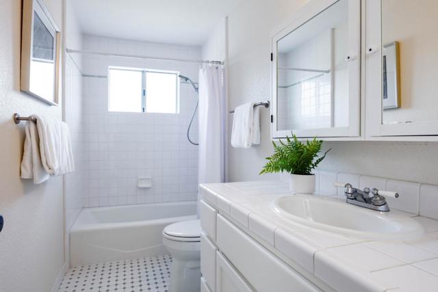 590 Military Way, Palo Alto CA: https://media.crmls.org/mediaz/8bed6b41-7d52-4959-9ad6-ab276ef925b0.jpg