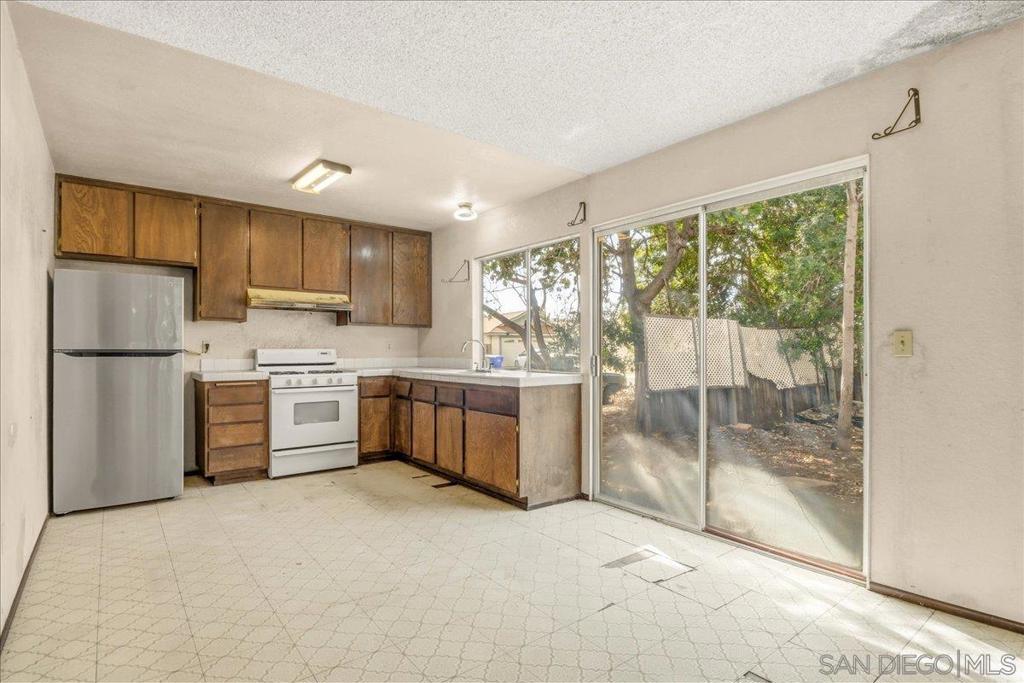 8824 Harlington Drive - photo 9
