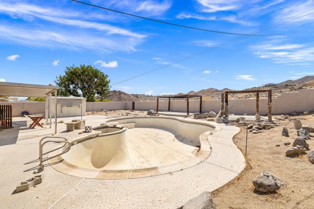 38280 Chuperosa Lane, Cathedral City CA: https://media.crmls.org/mediaz/8beeb6ac-b534-473a-985d-78cc5049b664.jpg