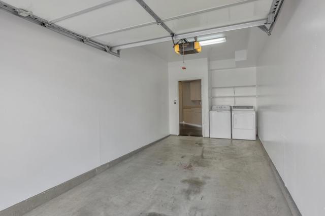35511 Monterra Terrace, Union City CA: https://media.crmls.org/mediaz/8beec71a-25be-43b4-81fb-14b906c2ed2a.jpg