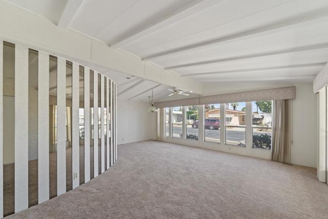 007_Living Room