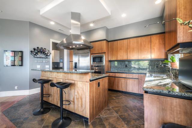 Detail Gallery Image 19 of 68 For 28521 Gladstone Ct, Escondido,  CA 92026 - 3 Beds | 3/1 Baths