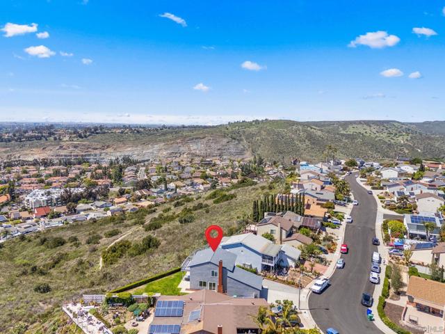 8396 High Winds, San Diego CA: https://media.crmls.org/mediaz/8bf11a20-ce1f-426e-8122-bd480bd462c7.jpg