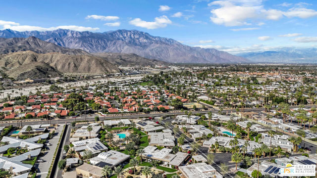 1211 Tamarisk West Street, Rancho Mirage CA: https://media.crmls.org/mediaz/8bf21e88-9192-4ea7-a58b-043c15d69150.jpg