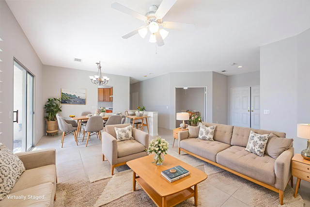 44950 Calle Santa Barbara, La Quinta CA: https://media.crmls.org/mediaz/8bf2c0a2-21b2-45e6-91f9-ab79643500e1.jpg