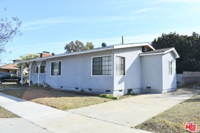 812 W Fernfield Drive, Monterey Park CA: https://media.crmls.org/mediaz/8bf30060-23c9-406c-b8a3-697def643db8.jpg