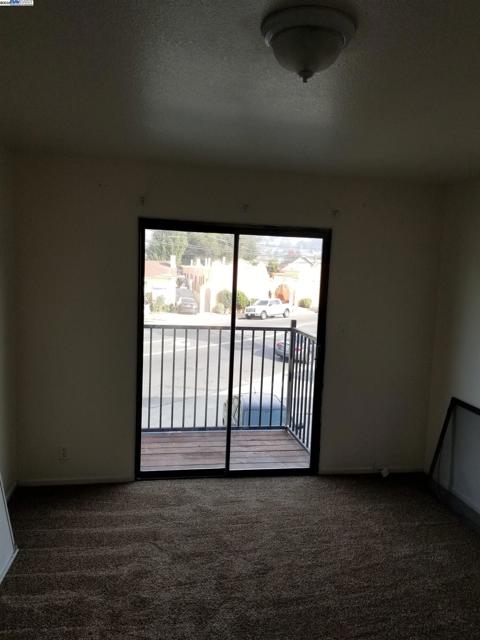 6109 Foothill Blvd, Oakland CA: https://media.crmls.org/mediaz/8bf3ab00-8d7a-4a3e-8690-adf89a76f3fb.jpg