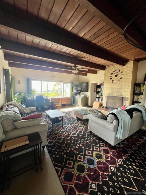 686 Via De La Valle, Solana Beach, California 92075, 3 Bedrooms Bedrooms, ,2 BathroomsBathrooms,Single Family Residence,For Sale,Via De La Valle,250018891SD