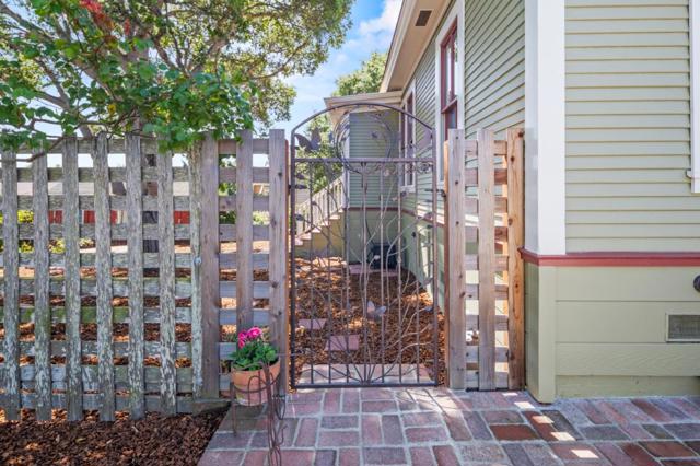 519 Dickman Avenue, Monterey CA: https://media.crmls.org/mediaz/8bf63ef4-89e8-4d4a-9174-5729252474c6.jpg