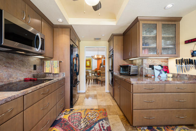35983 Paseo Circulo E, Cathedral City CA: https://media.crmls.org/mediaz/8bf66944-342f-4a7e-bdd2-16bd38514800.jpg